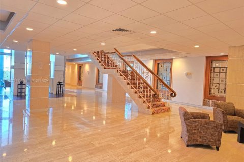 Condo in Miami Beach, Florida, 1 bedroom  № 1316481 - photo 20