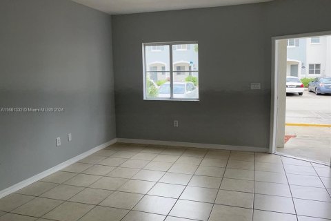 Townhouse in Homestead, Florida 3 bedrooms, 140.19 sq.m. № 1368712 - photo 8