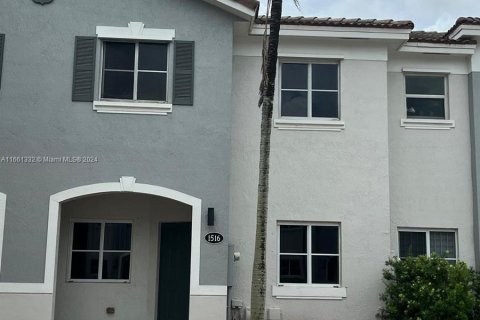 Adosado en venta en Homestead, Florida, 3 dormitorios, 140.19 m2 № 1368712 - foto 2