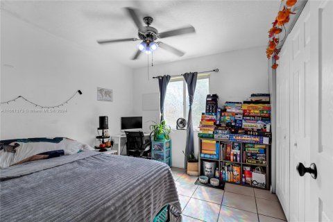 Casa en venta en Miami, Florida, 4 dormitorios, 170.2 m2 № 1368714 - foto 29