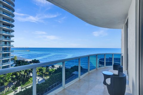 Condo in Sunny Isles Beach, Florida, 3 bedrooms  № 1368715 - photo 7