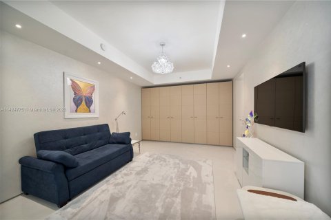 Condominio en venta en Bal Harbour, Florida, 3 dormitorios, 252.79 m2 № 632731 - foto 14