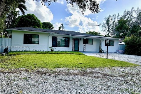 Casa en venta en Miami, Florida, 4 dormitorios, 144.83 m2 № 1419919 - foto 1