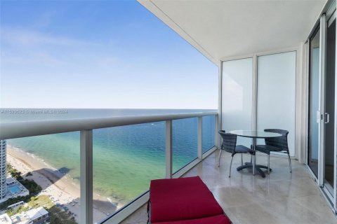 Copropriété à vendre à Hallandale Beach, Floride: 1 chambre, 78.41 m2 № 967733 - photo 2