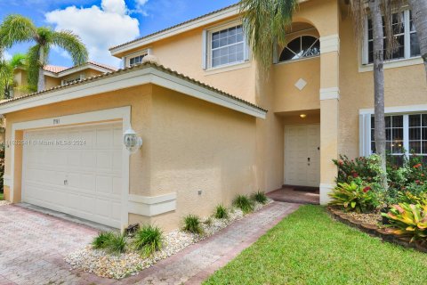 House in Miramar, Florida 4 bedrooms, 245.17 sq.m. № 1293144 - photo 8