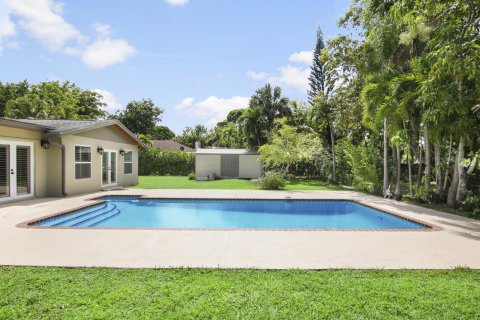 House in West Palm Beach, Florida 3 bedrooms, 197.42 sq.m. № 1222343 - photo 6