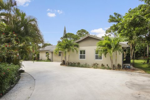 House in West Palm Beach, Florida 3 bedrooms, 197.42 sq.m. № 1222343 - photo 2