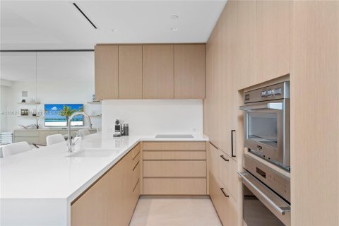 Condominio en alquiler en Miami Beach, Florida, 3 dormitorios, 174.19 m2 № 3814 - foto 9