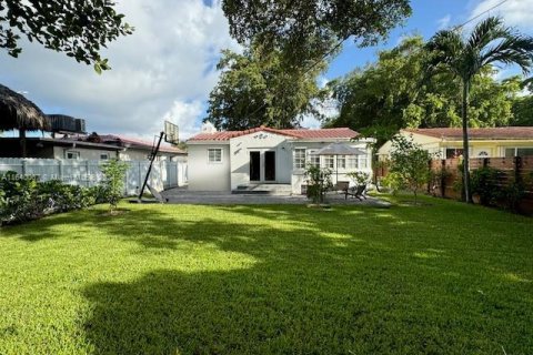 House in Miami Beach, Florida 3 bedrooms, 113.06 sq.m. № 1315867 - photo 3