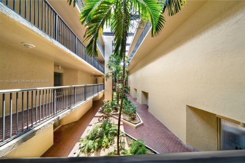 Condominio en venta en Miami, Florida, 2 dormitorios, 130.06 m2 № 1315906 - foto 4