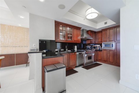 Condo in Sunny Isles Beach, Florida, 3 bedrooms  № 1269257 - photo 9