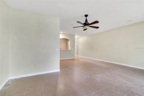 Townhouse in Kissimmee, Florida 3 bedrooms, 181.81 sq.m. № 906990 - photo 9
