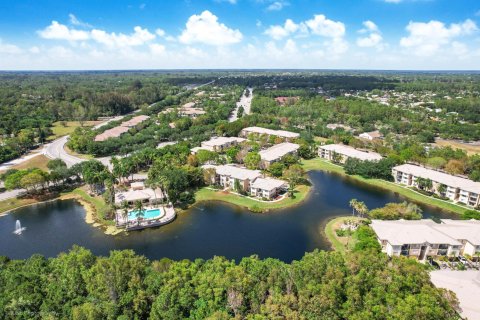 Condo in Royal Palm Beach, Florida, 2 bedrooms  № 1151666 - photo 2