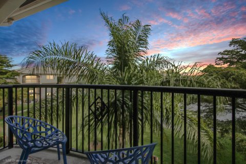 Condo in Royal Palm Beach, Florida, 2 bedrooms  № 1151666 - photo 21