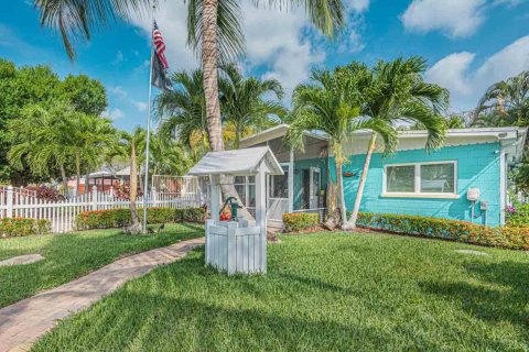 Casa en venta en Jensen Beach, Florida, 2 dormitorios, 84.54 m2 № 1162085 - foto 15