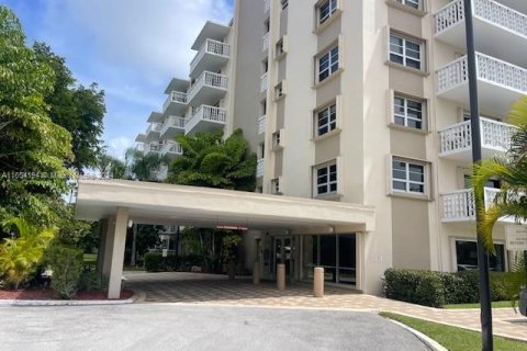 Condominio en venta en Oakland Park, Florida, 2 dormitorios, 92.9 m2 № 1362257 - foto 2