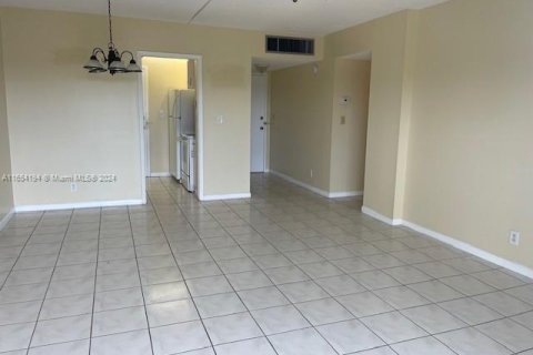 Copropriété à vendre à Oakland Park, Floride: 2 chambres, 92.9 m2 № 1362257 - photo 30