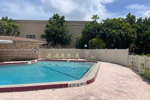 Condominio en venta en Oakland Park, Florida, 2 dormitorios, 92.9 m2 № 1362257 - foto 15