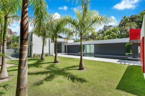 House in Miami, Florida 4 bedrooms, 424.66 sq.m. № 1362732 - photo 18