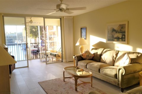 Condo in Pompano Beach, Florida, 2 bedrooms  № 1011490 - photo 20