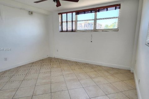 Condominio en venta en Miami Beach, Florida, 2 dormitorios, 106.84 m2 № 1419878 - foto 10