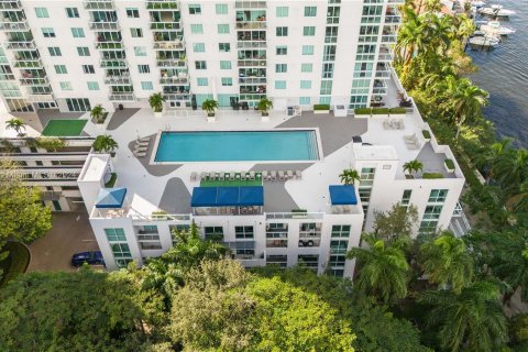 Copropriété à vendre à Miami, Floride: 2 chambres, 137.4 m2 № 1368807 - photo 2