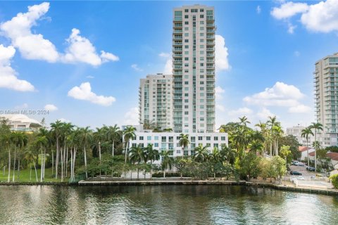 Copropriété à vendre à Miami, Floride: 2 chambres, 137.4 m2 № 1368807 - photo 1