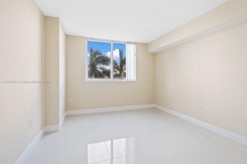 Copropriété à vendre à Miami, Floride: 2 chambres, 137.4 m2 № 1368807 - photo 15