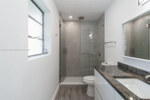 Casa en alquiler en Miami Shores, Florida, 3 dormitorios, 155.7 m2 № 1367409 - foto 12