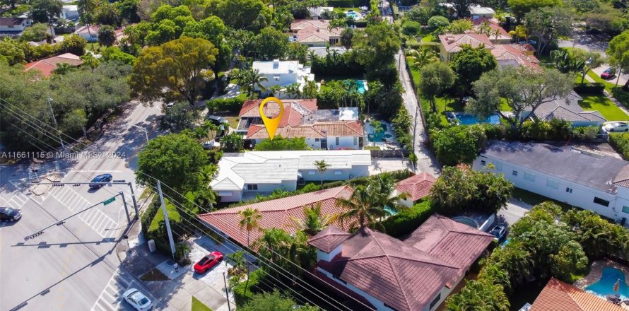 Casa en Miami Shores, Florida 3 dormitorios, 155.7 m2 № 1367409