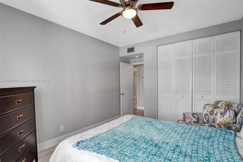 Condo in Pompano Beach, Florida, 2 bedrooms  № 1374280 - photo 28