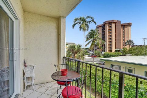 Condo in Pompano Beach, Florida, 2 bedrooms  № 1374280 - photo 17