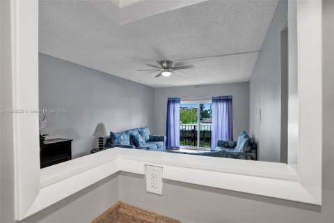 Condo in Pompano Beach, Florida, 2 bedrooms  № 1374280 - photo 7