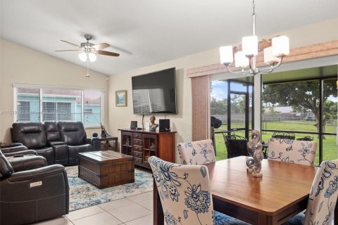 Villa ou maison à vendre à Port St. Lucie, Floride: 2 chambres, 88.54 m2 № 1315971 - photo 20