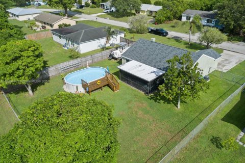 Villa ou maison à vendre à Port St. Lucie, Floride: 2 chambres, 88.54 m2 № 1315971 - photo 7