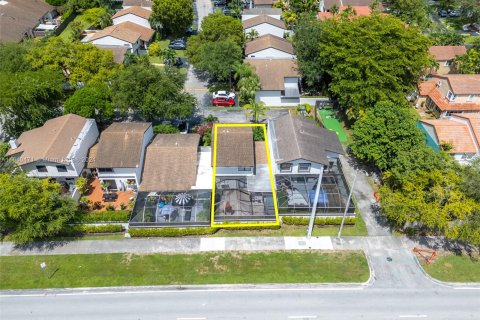 Adosado en venta en Miami, Florida, 3 dormitorios, 139.26 m2 № 1316210 - foto 5