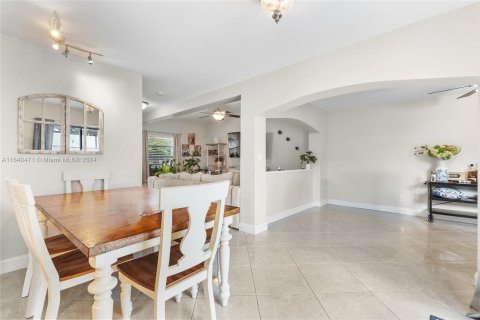 Adosado en venta en Miami, Florida, 3 dormitorios, 139.26 m2 № 1316210 - foto 28