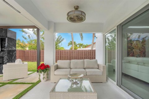 Villa ou maison à vendre à Miami, Floride: 4 chambres, 205.87 m2 № 1316208 - photo 7