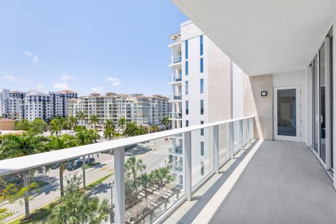 Condominio en venta en Boca Raton, Florida, 2 dormitorios, 181.16 m2 № 1172171 - foto 3