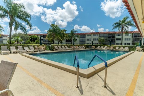 Condominio en venta en Pembroke Pines, Florida, 2 dormitorios, 108.7 m2 № 1172090 - foto 30