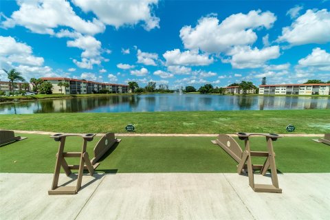 Condominio en venta en Pembroke Pines, Florida, 2 dormitorios, 108.7 m2 № 1172090 - foto 28