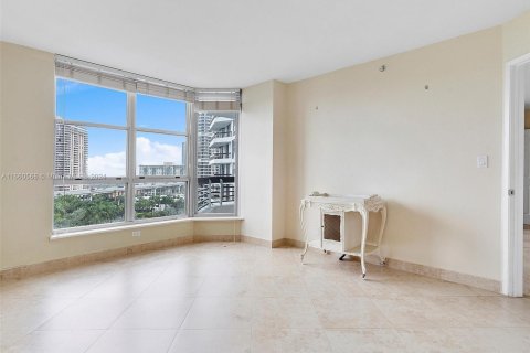 Condo in Aventura, Florida, 2 bedrooms  № 1367048 - photo 22