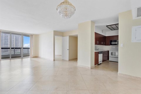 Condo in Aventura, Florida, 2 bedrooms  № 1367048 - photo 8