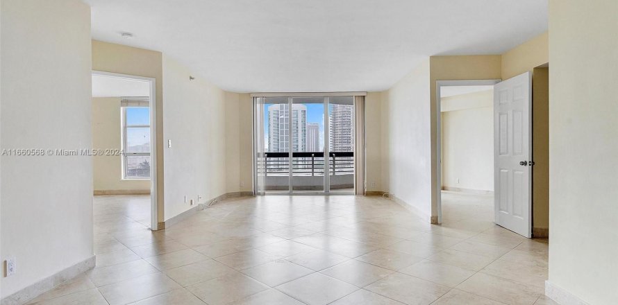 Condo in Aventura, Florida, 2 bedrooms  № 1367048