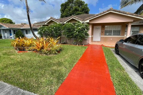 Villa ou maison à vendre à Miami, Floride: 3 chambres, 144.09 m2 № 1367018 - photo 3