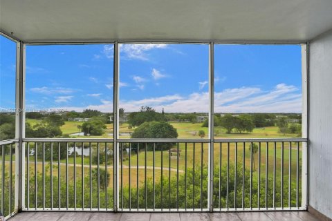 Condo in Pompano Beach, Florida, 2 bedrooms  № 1004409 - photo 24