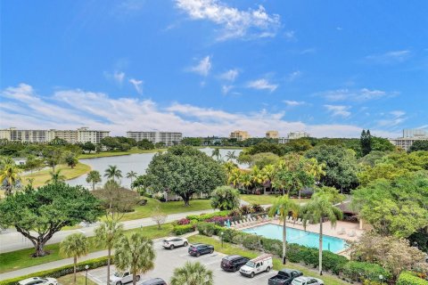 Condo in Pompano Beach, Florida, 2 bedrooms  № 1004409 - photo 3