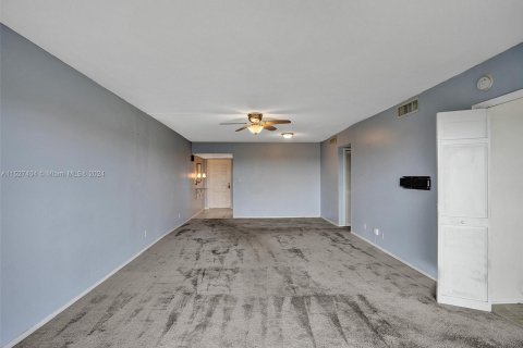 Condominio en venta en Pompano Beach, Florida, 2 dormitorios, 102.19 m2 № 1004409 - foto 25