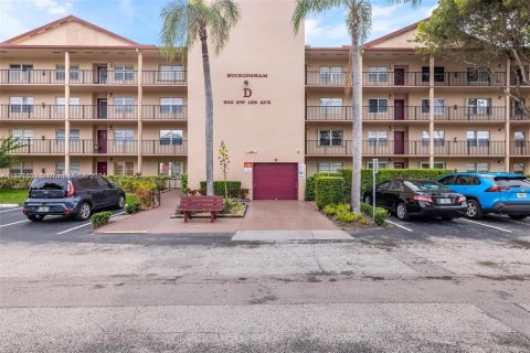 Condominio en venta en Pembroke Pines, Florida, 1 dormitorio, 78.04 m2 № 1004369 - foto 18