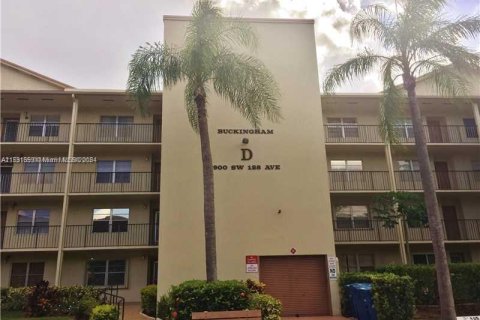 Condominio en venta en Pembroke Pines, Florida, 1 dormitorio, 78.04 m2 № 1004369 - foto 5